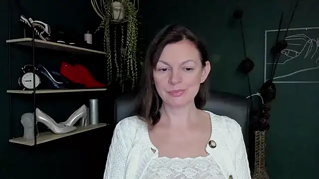 VivianWILD online show from 03-19-25, 06:57