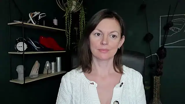 VivianWILD online show from 03-21-25, 04:18