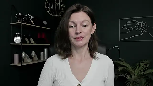 VivianWILD online show from 11-03-25, 06:47