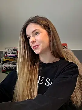 lucie mehott online show from 12-04-25, 08:34