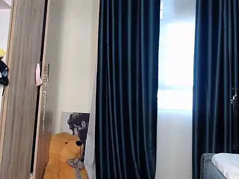 TeenieReeny online show from 03-10-26, 02:11