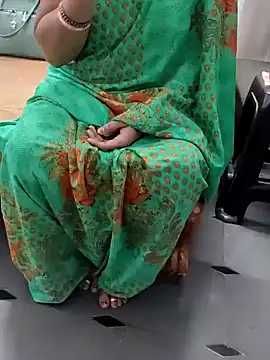 Snapshot of Januhot18 chatting on 12-16-24, 05:38 Januhot18 online show from 12-16-24, 05:38