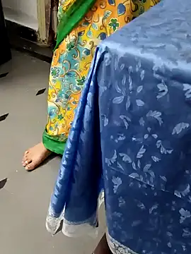 Snapshot of Januhot18 chatting on 12-17-24, 10:12 Januhot18 online show from 12-17-24, 10:12