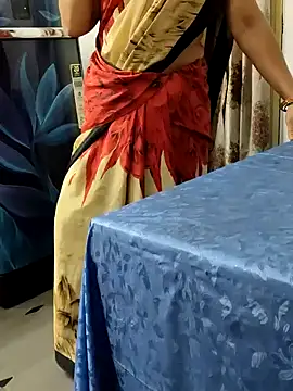 Snapshot of Januhot18 chatting on 12-18-24, 11:13 Januhot18 online show from 12-18-24, 11:13