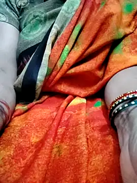 Snapshot of Januhot18 chatting on 12-21-24, 11:01 Januhot18 online show from 12-21-24, 11:01