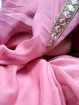 Snapshot of Januhot18 chatting on 12-31-24, 07:42 Januhot18 online show from 12-31-24, 07:42