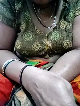 Snapshot of Januhot18 chatting on 01-05-25, 04:04 Januhot18 online show from 01-05-25, 04:04