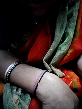 Snapshot of Januhot18 chatting on 01-05-25, 07:39 Januhot18 online show from 01-05-25, 07:39