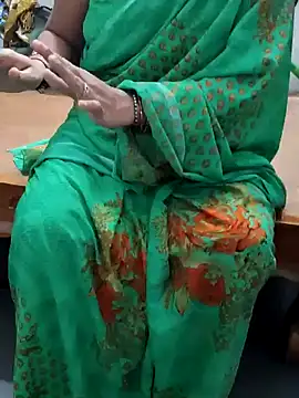 Snapshot of Januhot18 chatting on 01-06-25, 01:30 Januhot18 online show from 01-06-25, 01:30