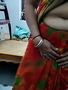 Snapshot of Januhot18 chatting on 01-07-25, 11:58 Januhot18 online show from 01-07-25, 11:58