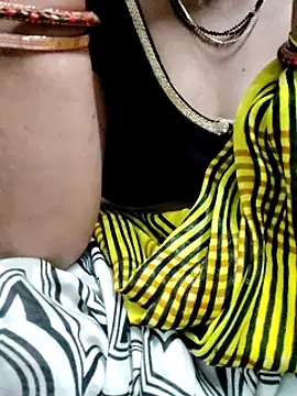 Snapshot of Januhot18 chatting on 02-22-25, 01:46 Januhot18 online show from 02-22-25, 01:46