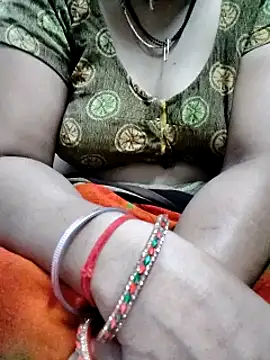 Snapshot of Januhot18 chatting on 02-24-25, 04:38 Januhot18 online show from 02-24-25, 04:38