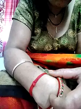 Snapshot of Januhot18 chatting on 02-24-25, 07:44 Januhot18 online show from 02-24-25, 07:44