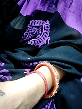 Snapshot of Januhot18 chatting on 02-25-25, 08:36 Januhot18 online show from 02-25-25, 08:36