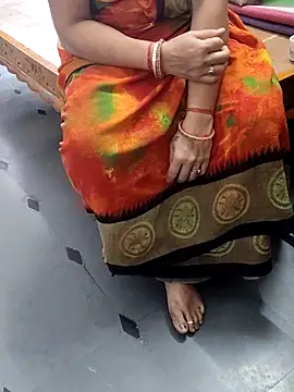 Snapshot of Januhot18 chatting on 03-01-25, 03:32 Januhot18 online show from 03-01-25, 03:32