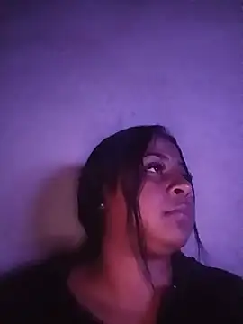 Snapshot of Giselabrunette25 chatting on 05-19-26, 01:56 Giselabrunette25 online show from 05-19-26, 01:56