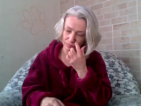 Lorie Carrie online show from 01-14-26, 10:21