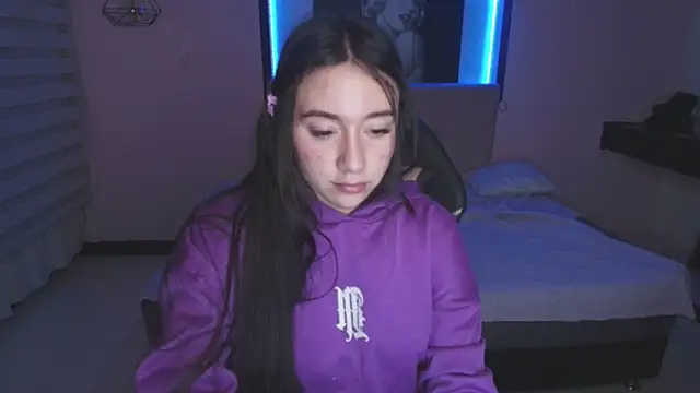 Andrea Ramos online show from 03-06-25, 07:36