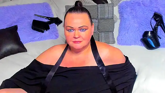 MilanaBiegert online show from 04-10-26, 08:46