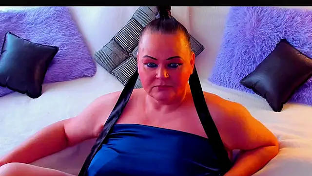 Snapshot of MilanaBiegert chatting on 06-19-26, 06:40 MilanaBiegert online show from 06-19-26, 06:40