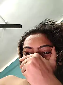 Snapshot of sexyindi_couple chatting on 12-02-24, 02:30 sexyindi couple online show from 12-02-24, 02:30