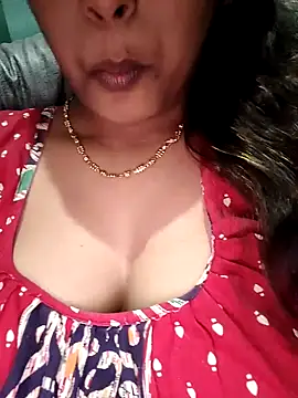 Snapshot of sexyindi_couple chatting on 12-11-24, 02:44 sexyindi couple online show from 12-11-24, 02:44