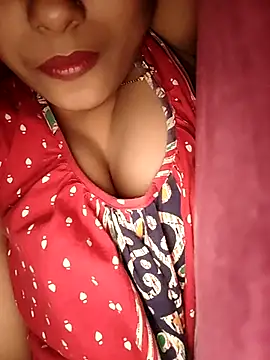 Snapshot of sexyindi_couple chatting on 01-27-25, 04:54 sexyindi couple online show from 01-27-25, 04:54