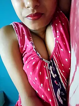 Snapshot of sexyindi_couple chatting on 11-03-25, 01:23 sexyindi couple online show from 11-03-25, 01:23