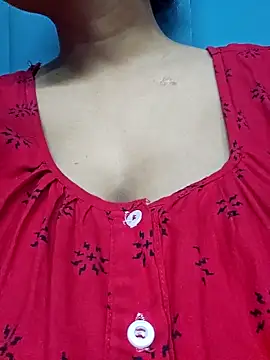 Snapshot of sexyindi_couple chatting on 05-08-26, 02:22 sexyindi couple online show from 05-08-26, 02:22