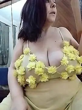 Lucia8600 online show from 11-29-25, 09:07