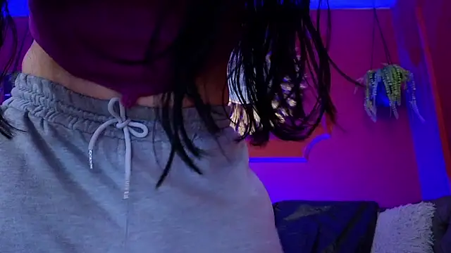 Julieta Russell online show from 04-13-26, 11:59