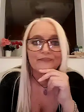 kikkastar online show from 12-29-24, 08:37