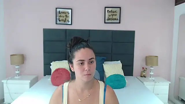 Snapshot of MadisonJenner chatting on 01-15-25, 03:07 MadisonJenner online show from 01-15-25, 03:07