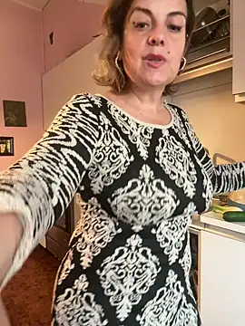 Sunbelxx online show from 10-31-25, 08:37