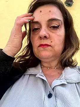 Snapshot of Sunbelxx chatting on 05-02-26, 11:48 Sunbelxx online show from 05-02-26, 11:48