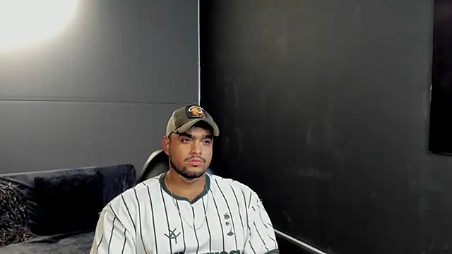 Big furry bear13 online show from 11-08-25, 12:27