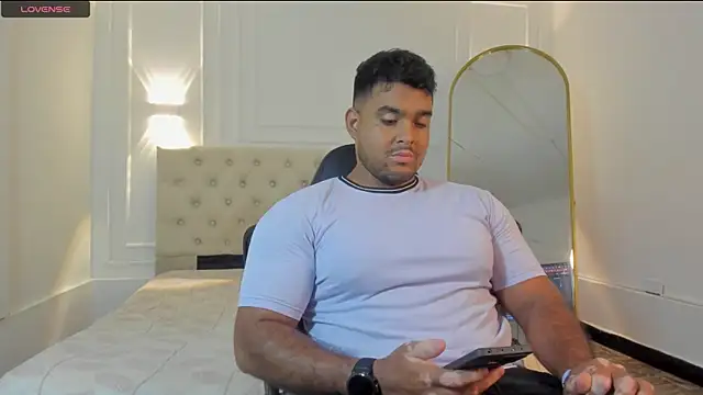 Big furry bear13 online show from 03-21-26, 12:32