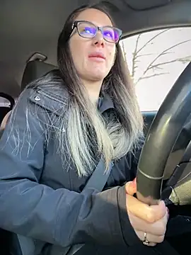 HotXMom online show from 04-11-26, 04:50