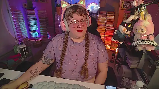 Snapshot of FatVeronica chatting on 07-02-26, 05:52 FatVeronica online show from 07-02-26, 05:52