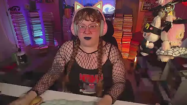 Snapshot of FatVeronica chatting on 07-03-26, 05:08 FatVeronica online show from 07-03-26, 05:08