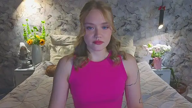 Snapshot of Aurora_Golden1 chatting on 07-13-26, 11:35 Aurora Golden1 online show from 07-13-26, 11:35