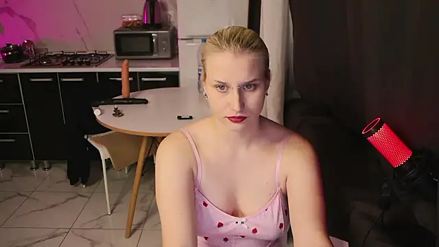 Snapshot of MertyXX chatting on 02-06-26, 10:24 MertyXX online show from 02-06-26, 10:24