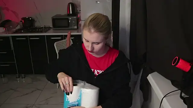 Snapshot of MertyXX chatting on 02-21-26, 10:11 MertyXX online show from 02-21-26, 10:11