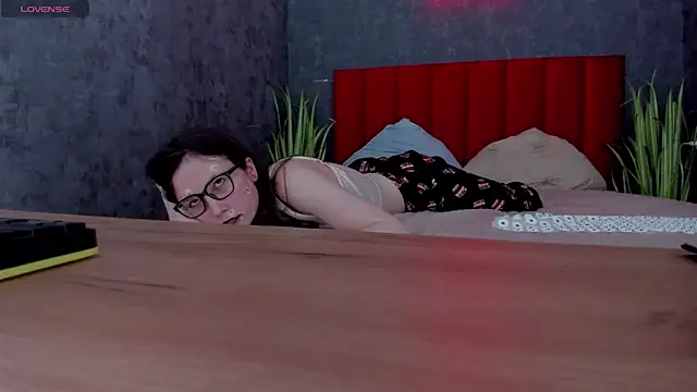 OliviaTurnery online show from 01-05-26, 05:27