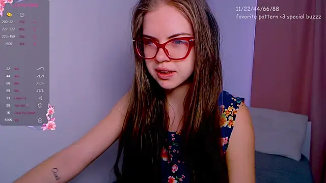 Snapshot of Sarah_HS chatting on 07-13-26, 01:30 Sarah HS online show from 07-13-26, 01:30