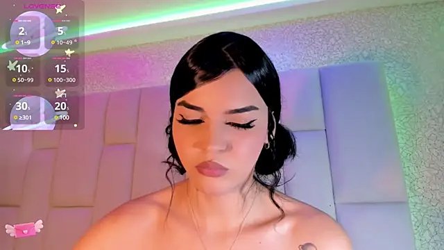 Snapshot of Summer_walkerr chatting on 12-19-24, 06:45 Summer walkerr online show from 12-19-24, 06:45