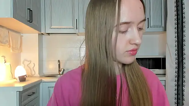 Snapshot of leslie_my_lovee chatting on 11-11-25, 07:03 leslie my lovee online show from 11-11-25, 07:03