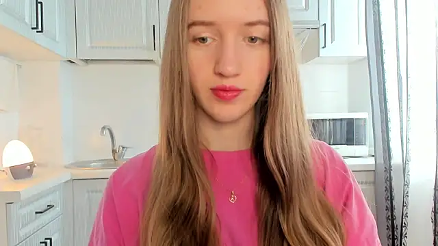 Snapshot of leslie_my_lovee chatting on 04-14-26, 10:43 leslie my lovee online show from 04-14-26, 10:43