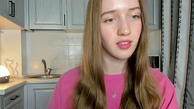 Snapshot of leslie_my_lovee chatting on 07-01-26, 09:03 leslie my lovee online show from 07-01-26, 09:03