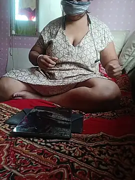 Snapshot of Ivy-09 chatting on 02-17-26, 05:26 Ivy-09 online show from 02-17-26, 05:26